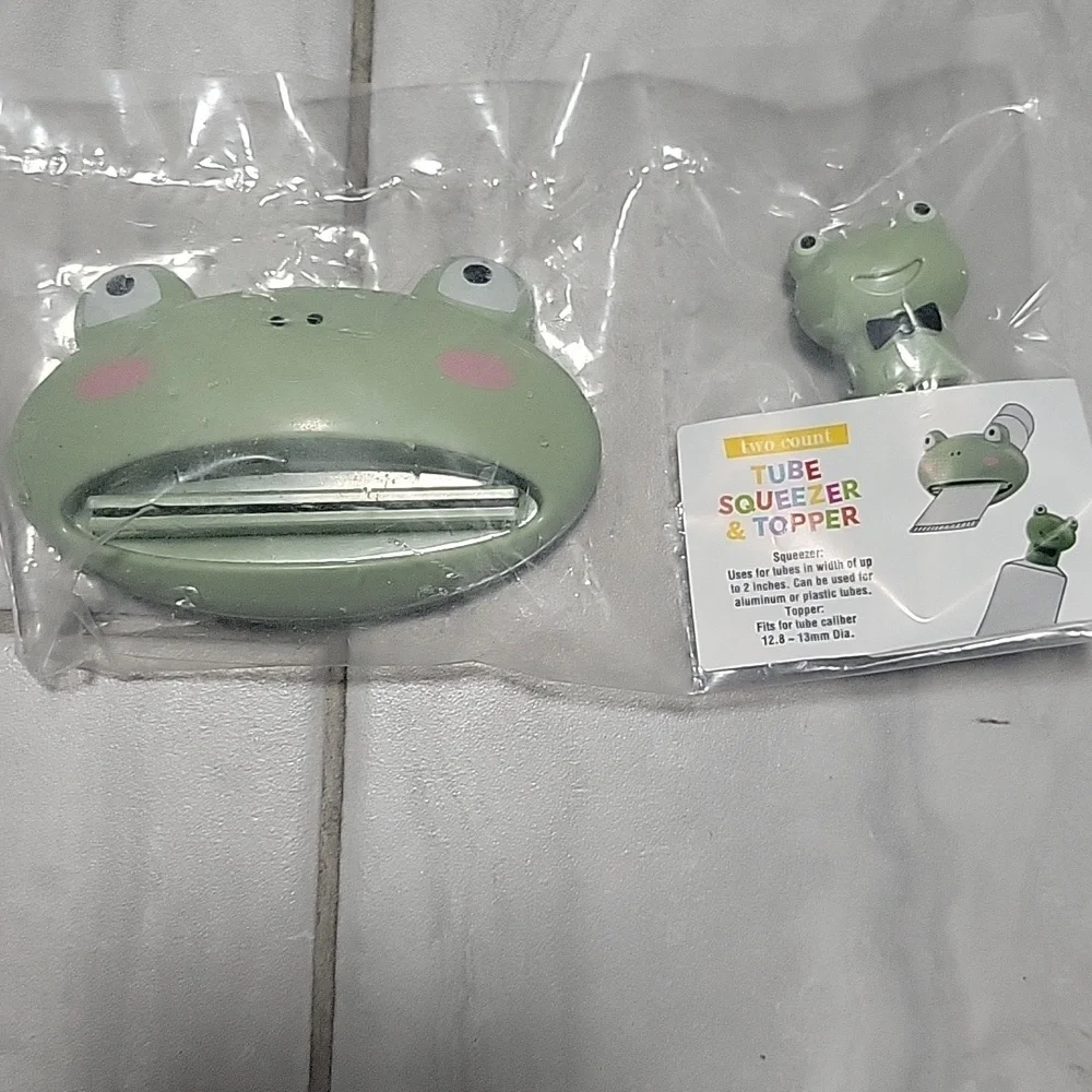 Target Bullseye Tooth Paste Tube Squeezer And Topper